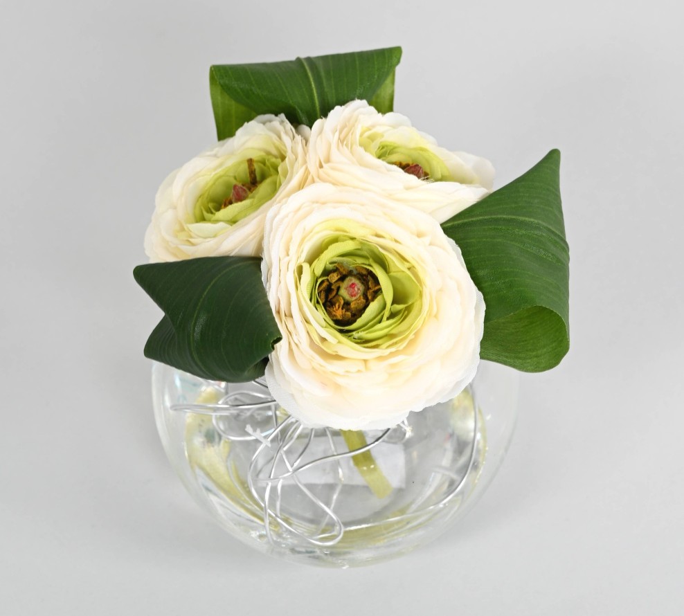 CENTREPIECE WHITE RANUNCULUS (Buttercup)